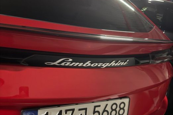 2023 Lamborghini Urus с пробегом 8 977 км