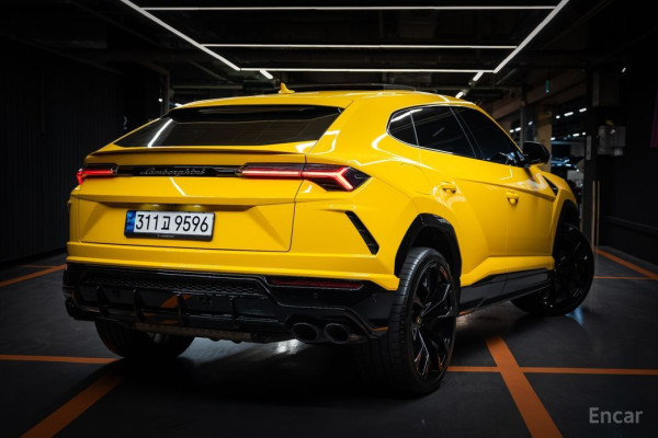 2022 Lamborghini Urus с пробегом 31 000 км