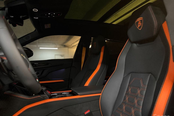 2025 Lamborghini Urus с пробегом 76 км