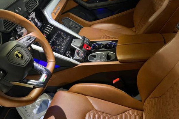 2022 Lamborghini Urus с пробегом 35 882 км