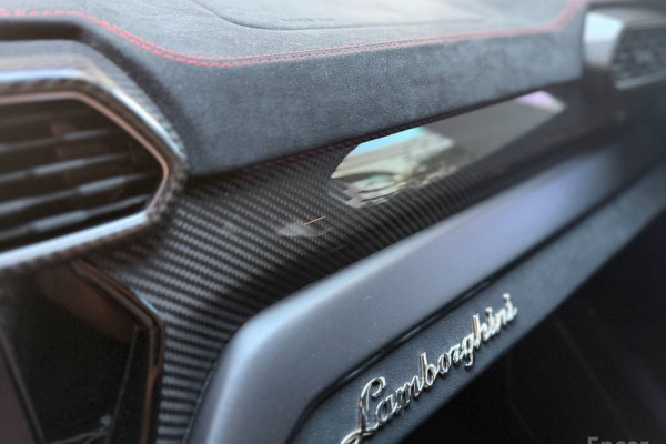 2023 Lamborghini Urus с пробегом 18 000 км