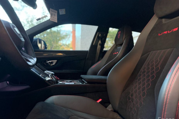 2023 Lamborghini Urus с пробегом 18 000 км
