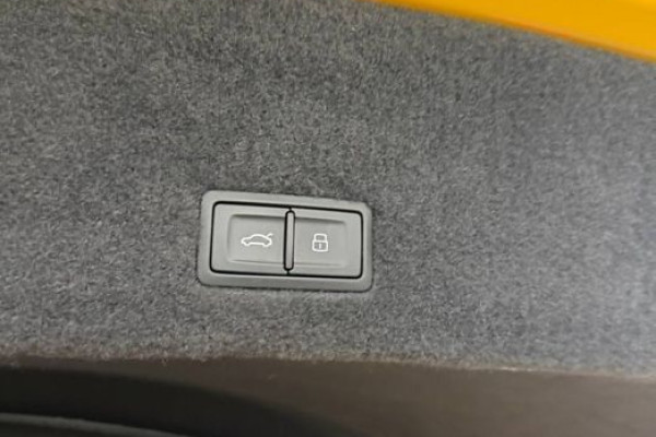 2022 Lamborghini Urus с пробегом 35 882 км