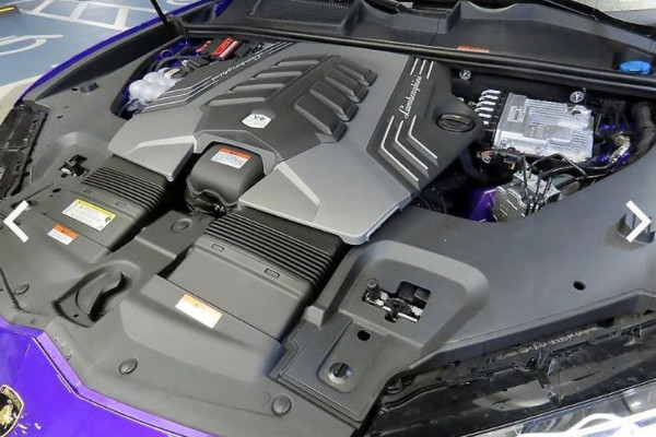 2024 Lamborghini Urus с пробегом 5 538 км