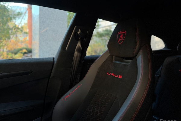 2023 Lamborghini Urus с пробегом 18 000 км