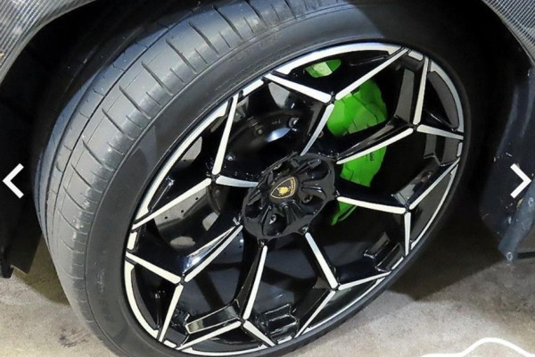 2024 Lamborghini Urus с пробегом 5 538 км