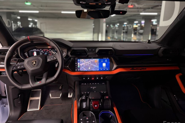 2025 Lamborghini Urus с пробегом 76 км