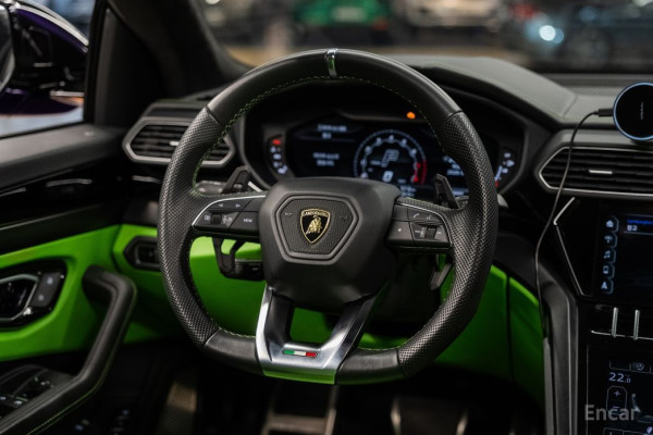 2022 Lamborghini Urus с пробегом 9 500 км