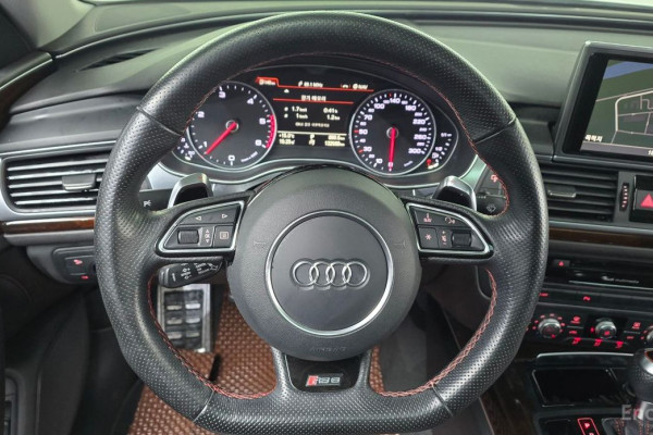 2015 Audi A6 с пробегом 132 560 км