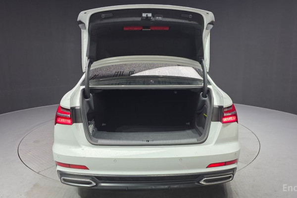 2022 Audi A6 с пробегом 17 798 км