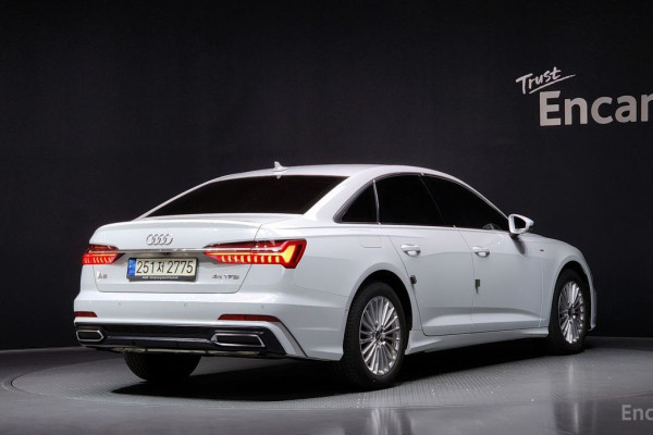 2021 Audi A6 с пробегом 28 126 км