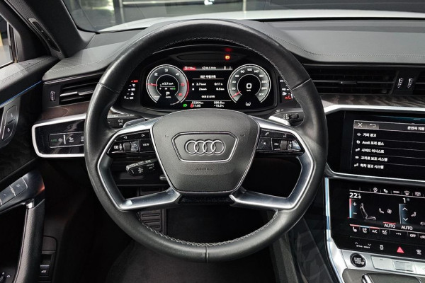 2022 Audi A6 с пробегом 52 264 км