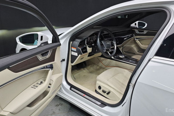 2023 Audi A6 с пробегом 40 595 км