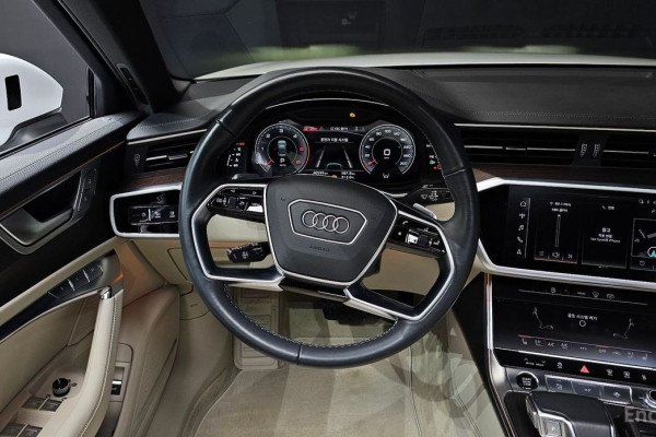 2023 Audi A6 с пробегом 40 595 км