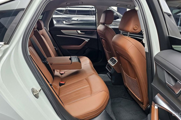 2022 Audi A6 с пробегом 93 713 км