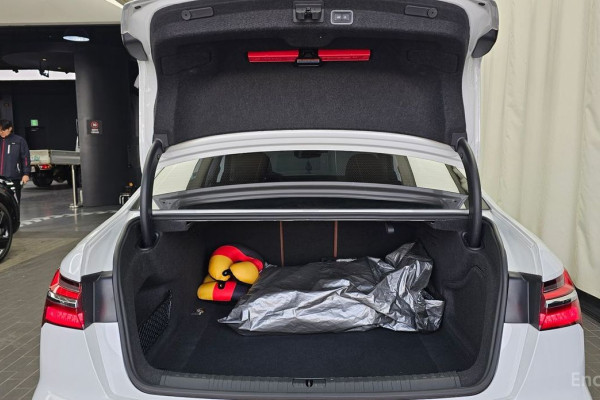 2022 Audi A6 с пробегом 93 713 км