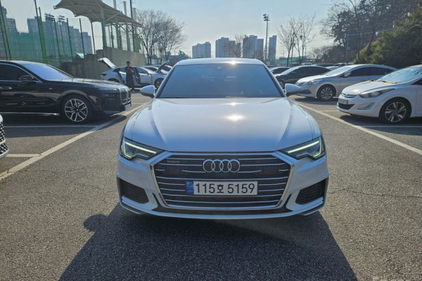 2022 Audi A6 с пробегом 80 392 км