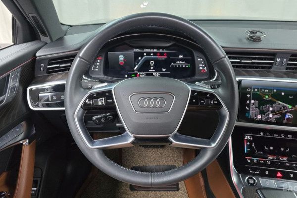 2023 Audi A6 с пробегом 61 011 км