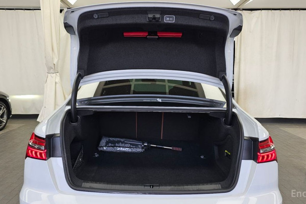 2021 Audi A6 с пробегом 84 954 км