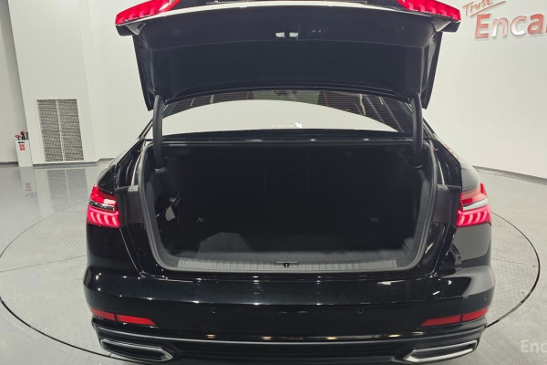 2023 Audi A6 с пробегом 7 408 км