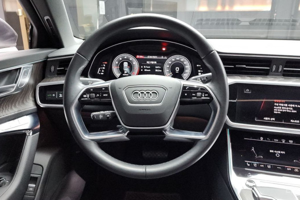 2022 Audi A6 с пробегом 52 621 км