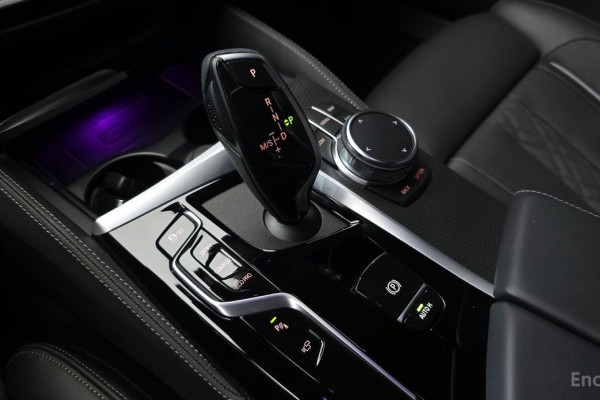 2023 BMW 5 серии с пробегом 28 469 км