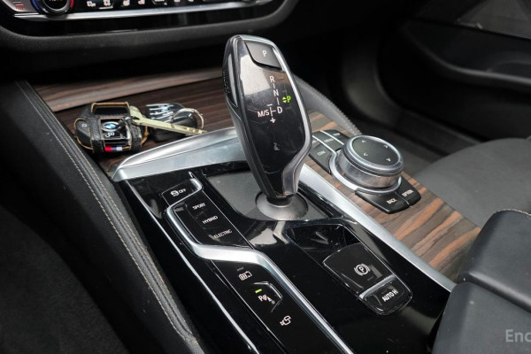 2022 BMW 5 серии с пробегом 74 682 км