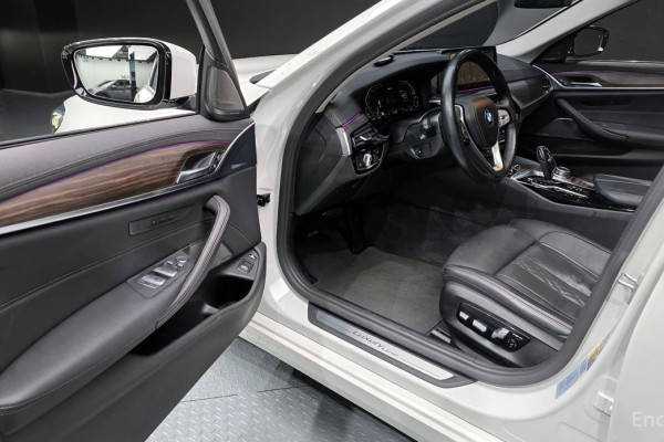 2022 BMW 5 серии с пробегом 74 682 км