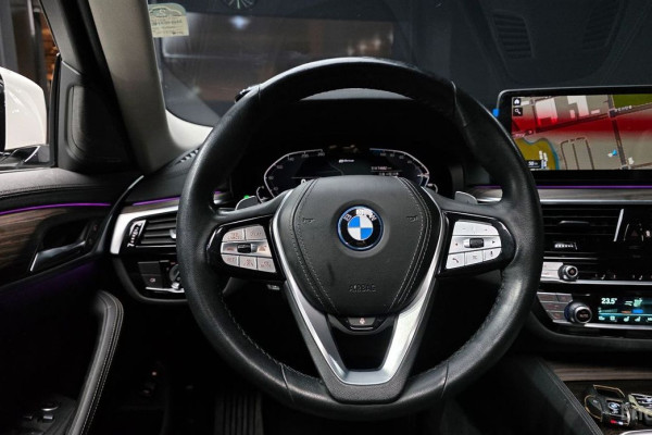 2022 BMW 5 серии с пробегом 74 682 км