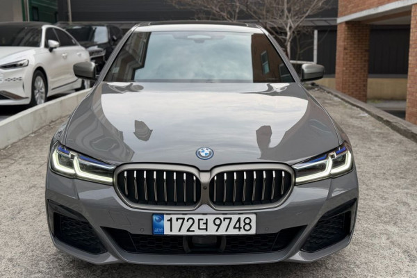 2022 BMW 5 серии с пробегом 56 000 км