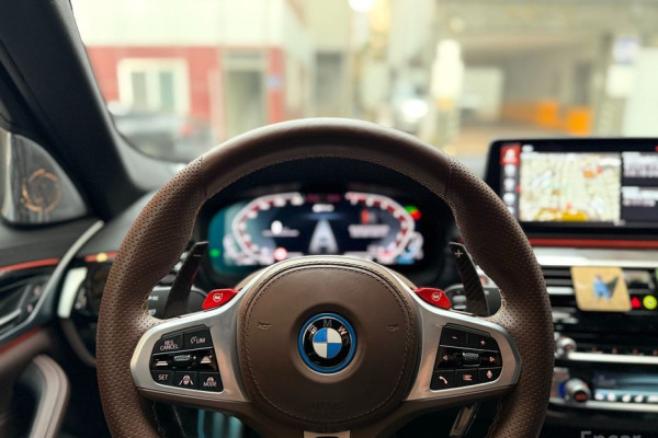 2022 BMW 5 серии с пробегом 56 000 км