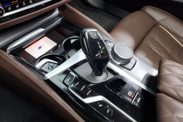 2023 BMW 5 серии с пробегом 68 988 км