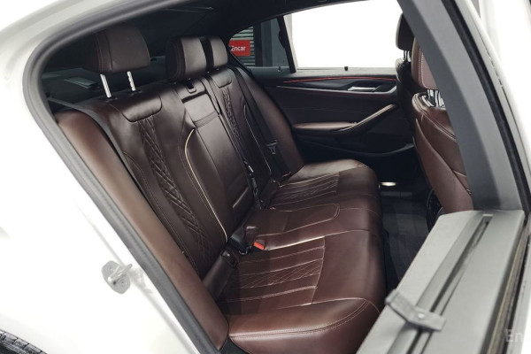 2023 BMW 5 серии с пробегом 68 988 км