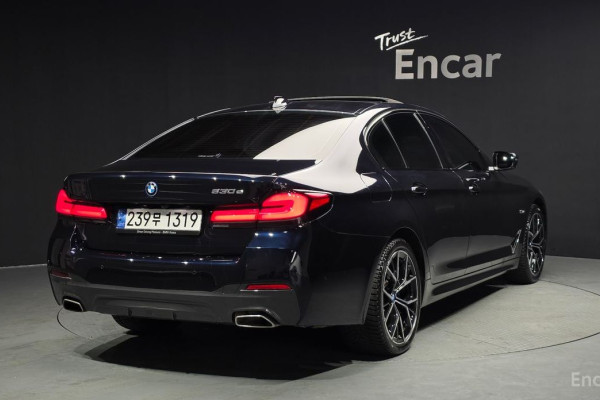 2023 BMW 5 серии с пробегом 42 643 км