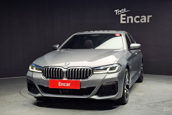 2022 BMW 5 серии с пробегом 30 327 км