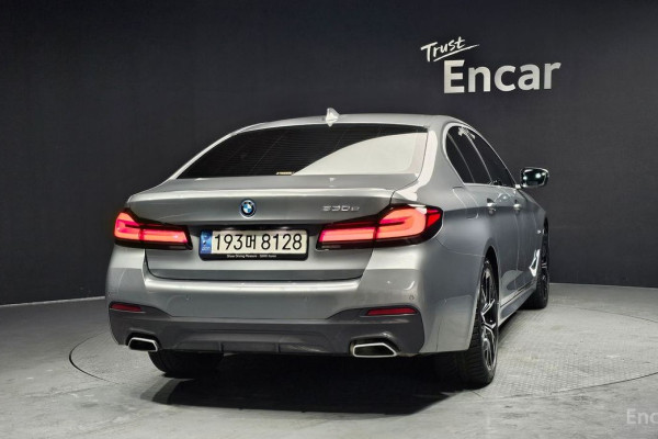 2022 BMW 5 серии с пробегом 30 327 км