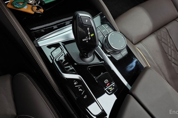 2023 BMW 5 серии с пробегом 42 643 км