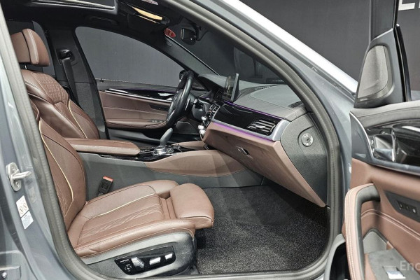 2022 BMW 5 серии с пробегом 30 327 км