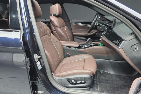 2023 BMW 5 серии с пробегом 42 643 км