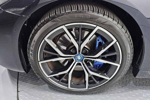 2022 BMW 5 серии с пробегом 53 965 км