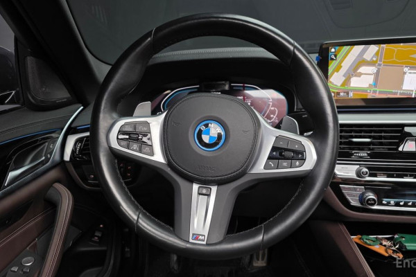 2023 BMW 5 серии с пробегом 42 643 км