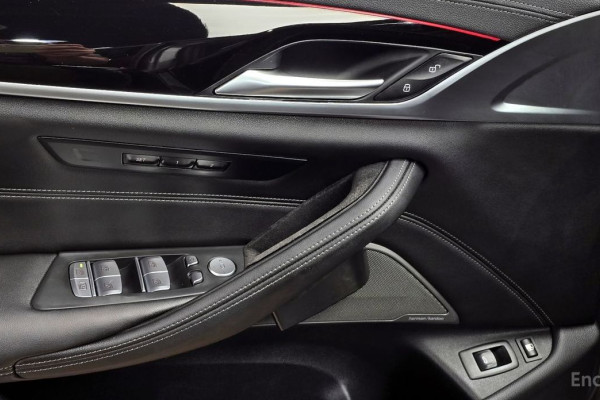 2022 BMW 5 серии с пробегом 59 580 км