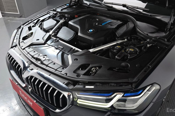 2022 BMW 5 серии с пробегом 45 939 км