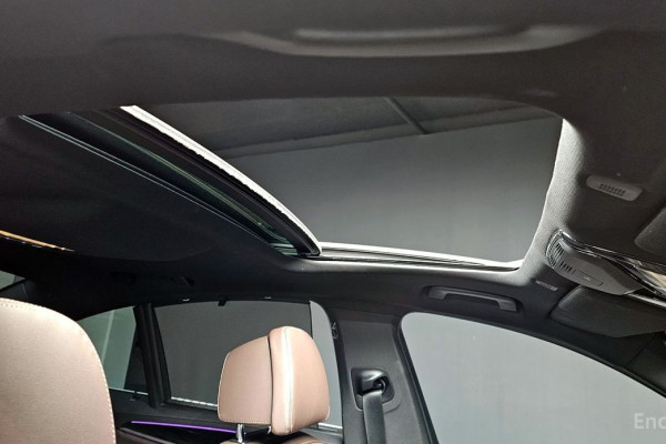 2022 BMW 5 серии с пробегом 30 327 км