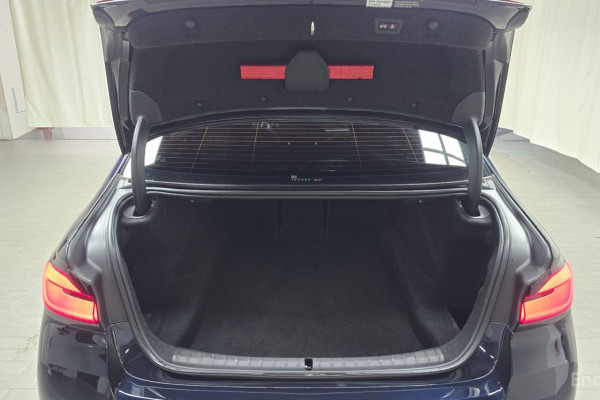 2022 BMW 5 серии с пробегом 84 936 км