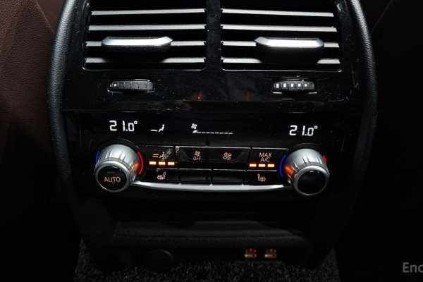 2022 BMW 5 серии с пробегом 30 327 км