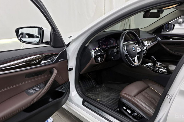 2022 BMW 5 серии с пробегом 57 679 км