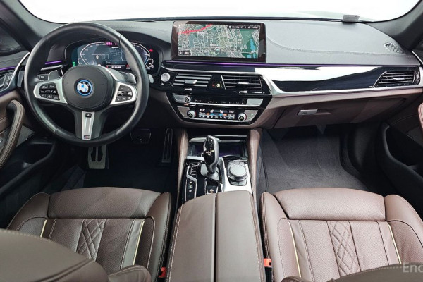 2022 BMW 5 серии с пробегом 45 939 км