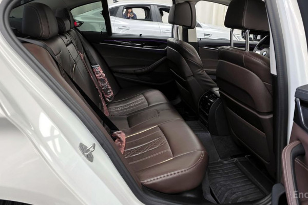 2022 BMW 5 серии с пробегом 57 679 км