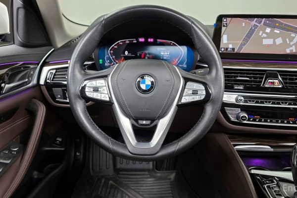 2022 BMW 5 серии с пробегом 57 679 км